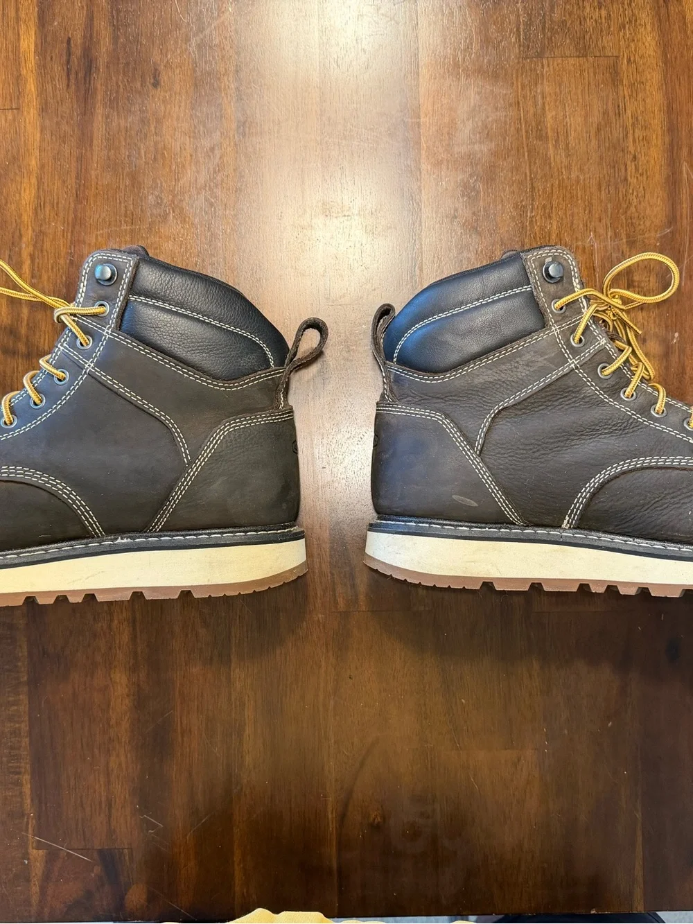 Keen men’s Cincinnati 6 inch waterproof boot carbon toe (wide, size 11.5)